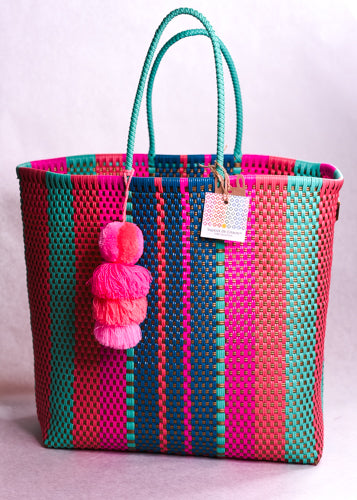 Woven plastic beach discount bag